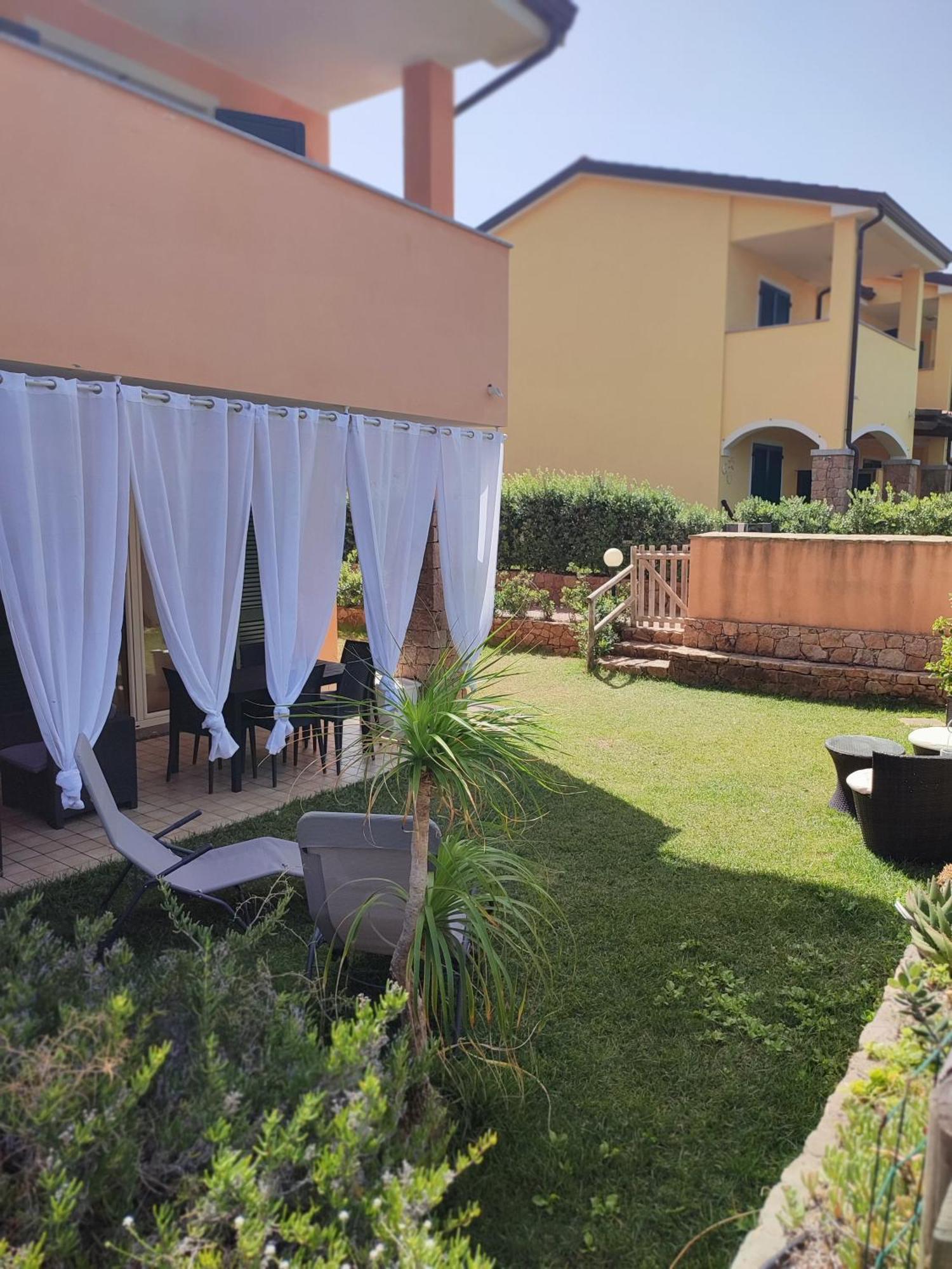 La Casa Sulle Dune Badesi Exterior foto