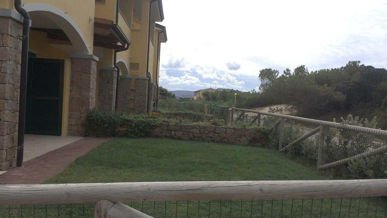 La Casa Sulle Dune Badesi Exterior foto