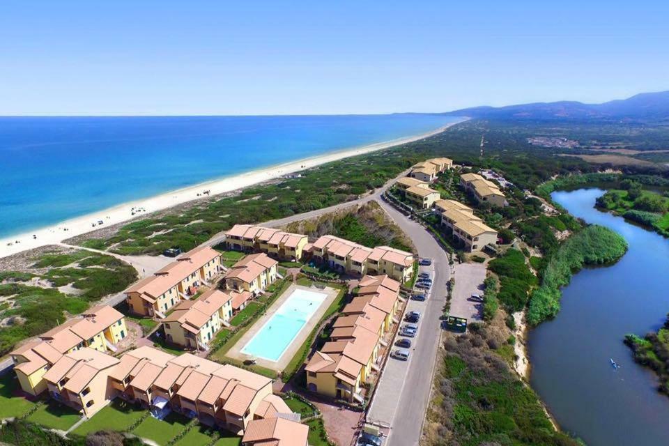 La Casa Sulle Dune Badesi Exterior foto